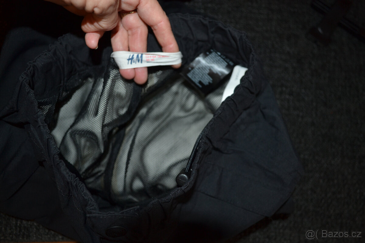 Voděodolné kalhoty zn. H&M vel.140 top stav - 6