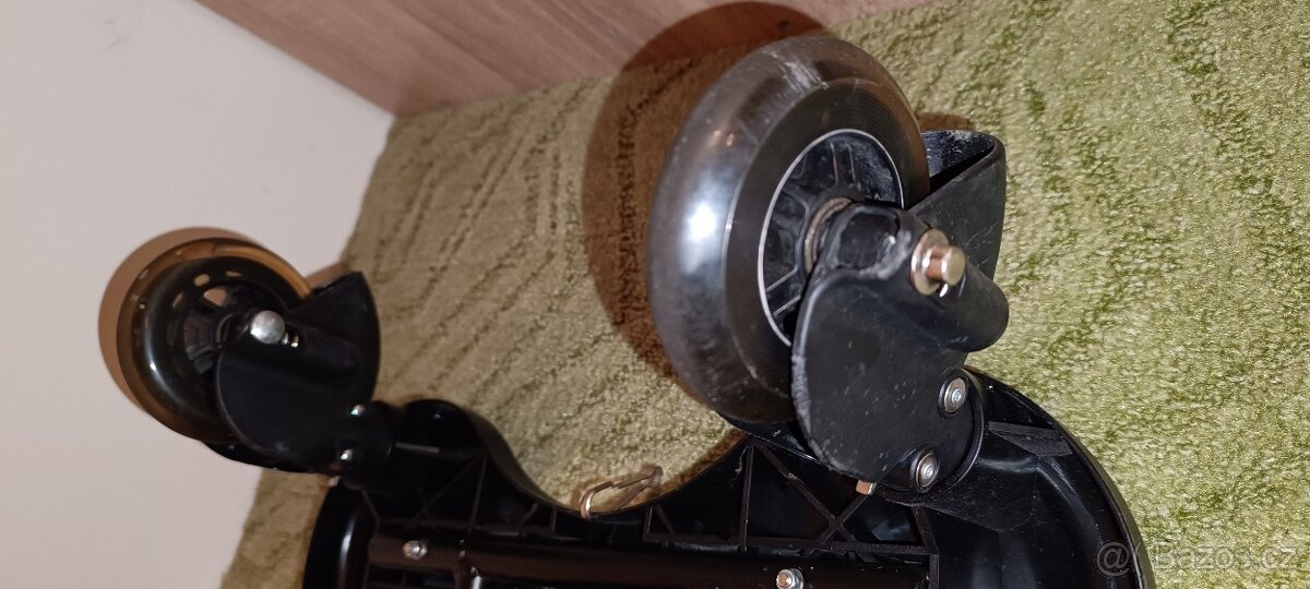 Stupátko ke kočárku - 6