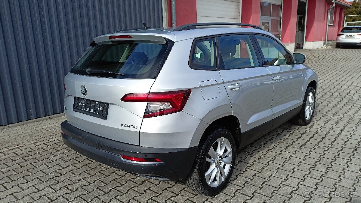 ŠKODA KAROQ 1,6 TDi DSG 2018 186t km pěkný,bez koroze - 6