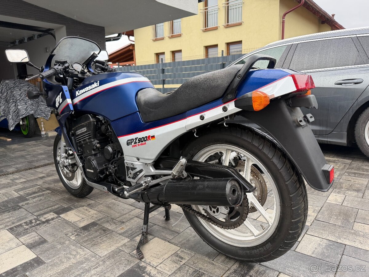 Kawasaki Gpz 900 - 6