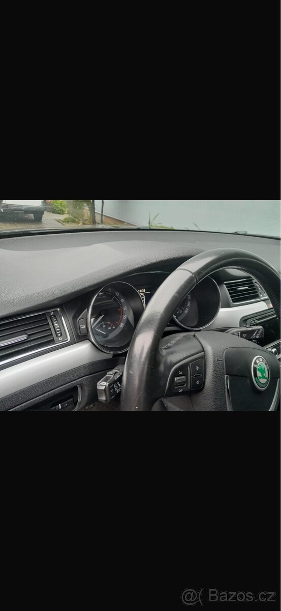 Prodam Škoda Superb 2 (zadřený motor) - 6