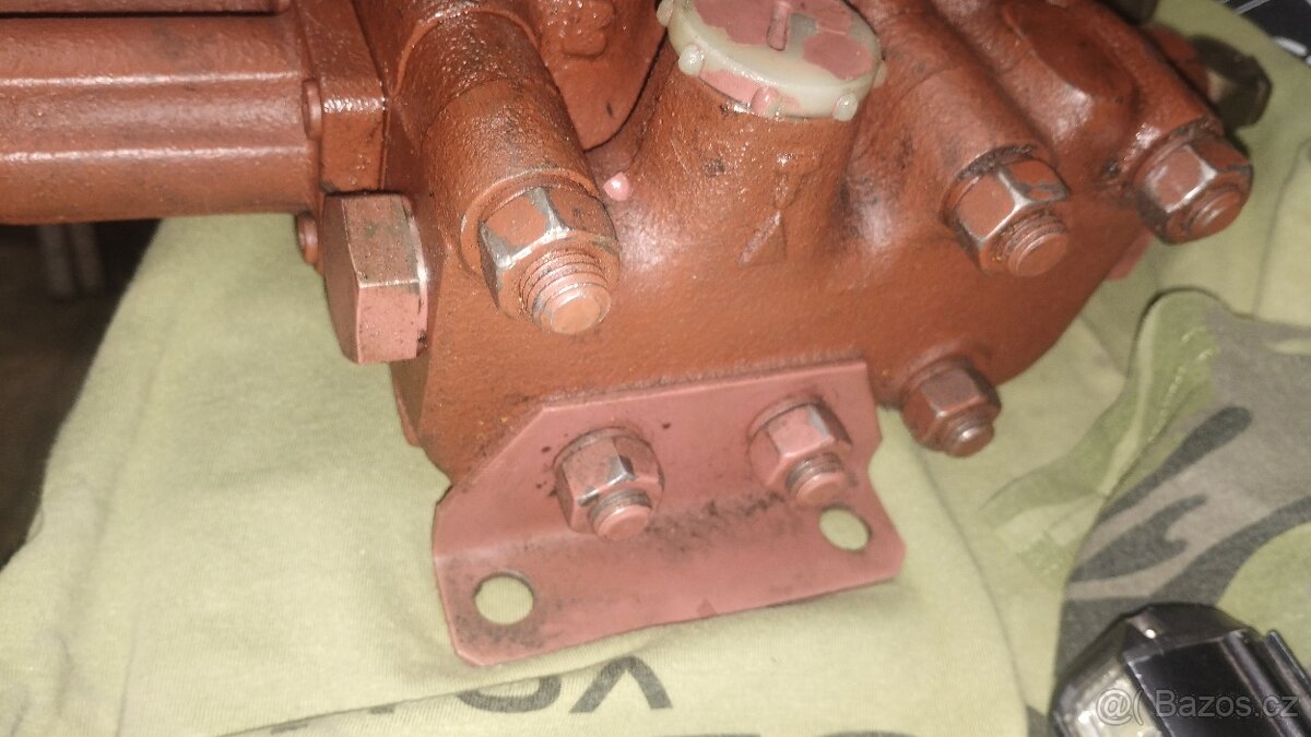 Hydraulický rozvaděč ZTS RS 16 D3 UNC 060 - 6