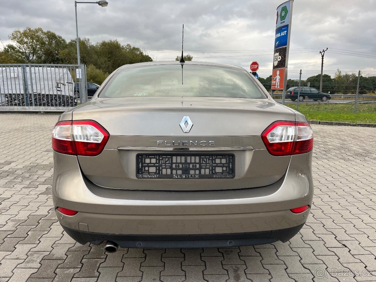 Renault Fluence 1.6i - 6