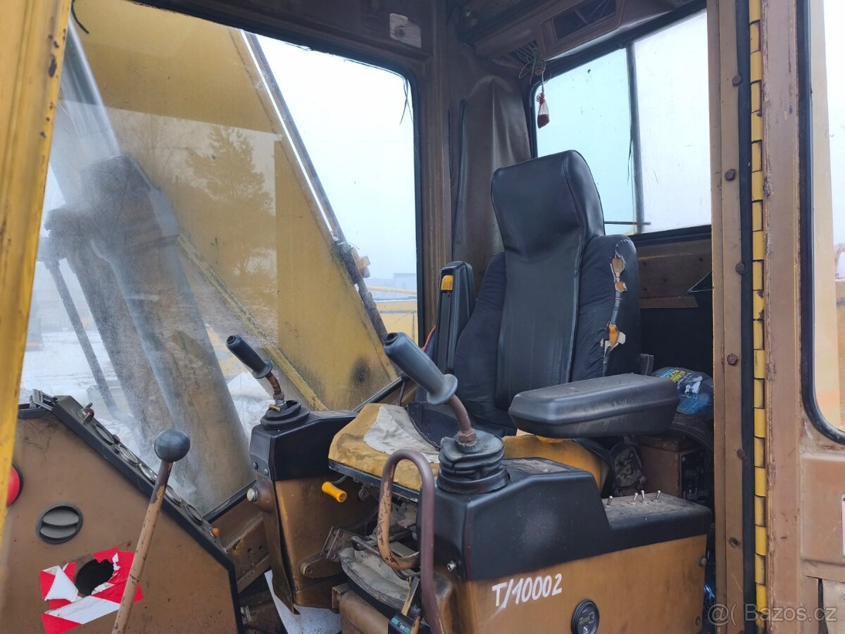 CATERPILLAR 215D LC - 6