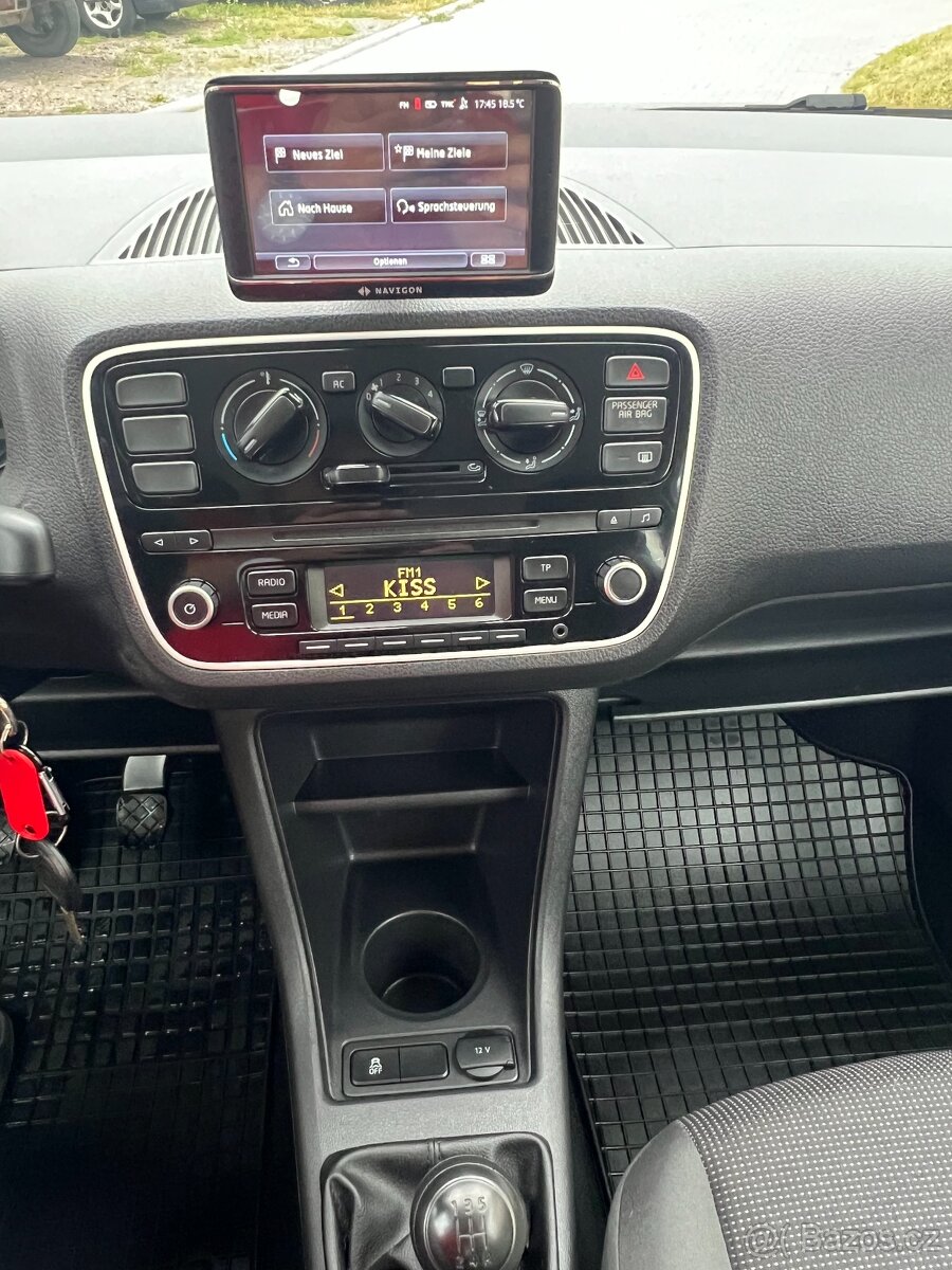 Volkswagen UP 1.0MPi Klima Navi 43 000KM - 6