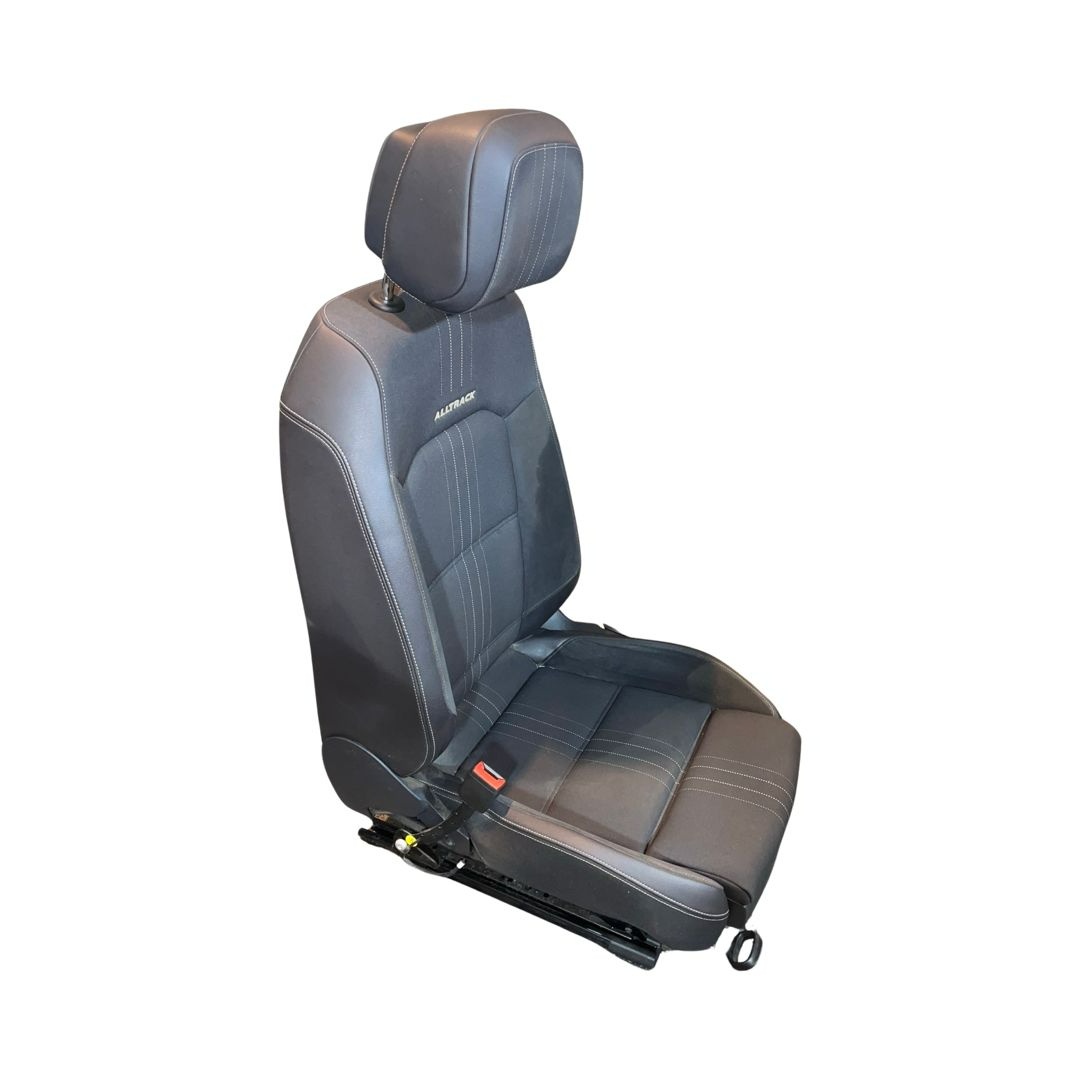 Kožené sedačky + látka ALLTRACK VW Passat B8 kombi 2016 - 6