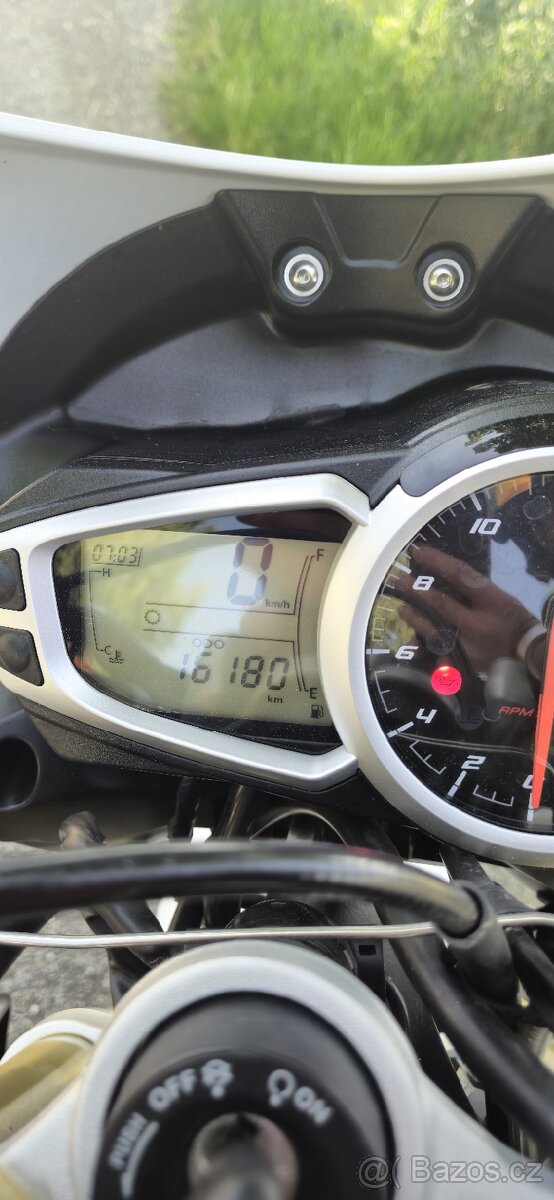 Triumph street triple (16 tis km) - 6