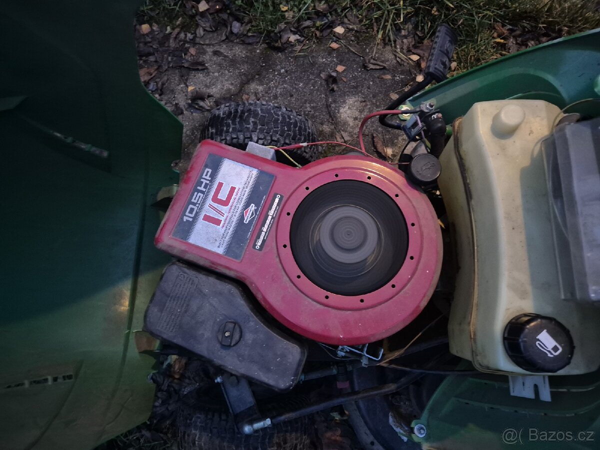 Zahradní sekací traktůrek, motor briggs stratton. - 6