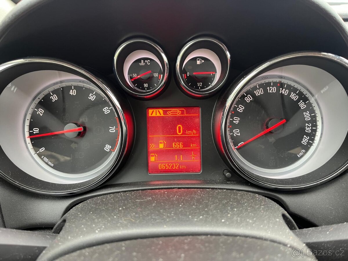 Opel Astra GTC 1.4 Turbo 140k Enjoy 2015, 103 kW, 65 300 km - 6