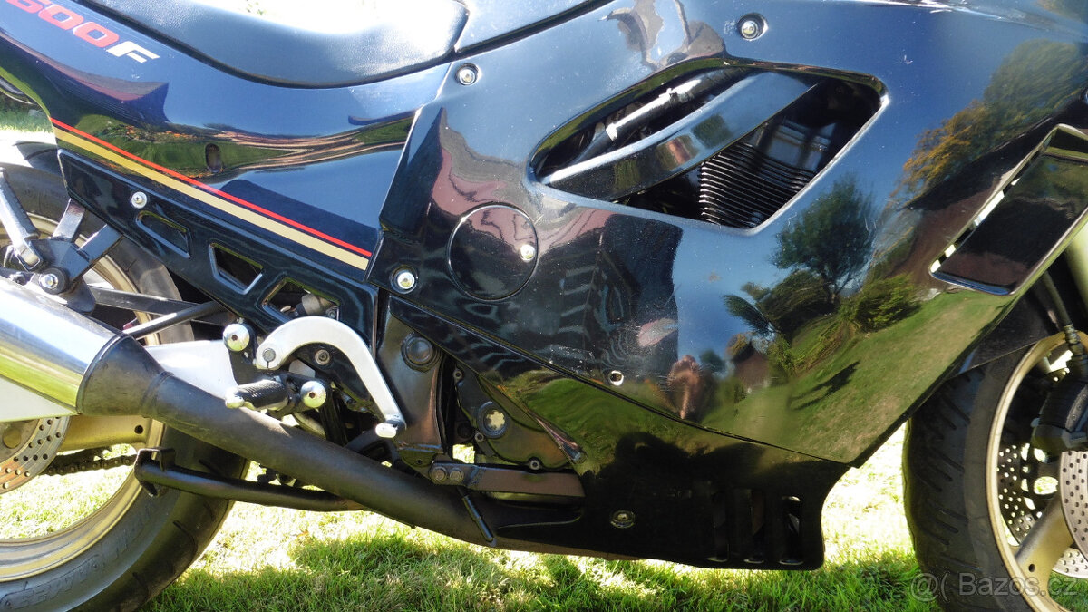 SUZUKI 600F Katana - 6