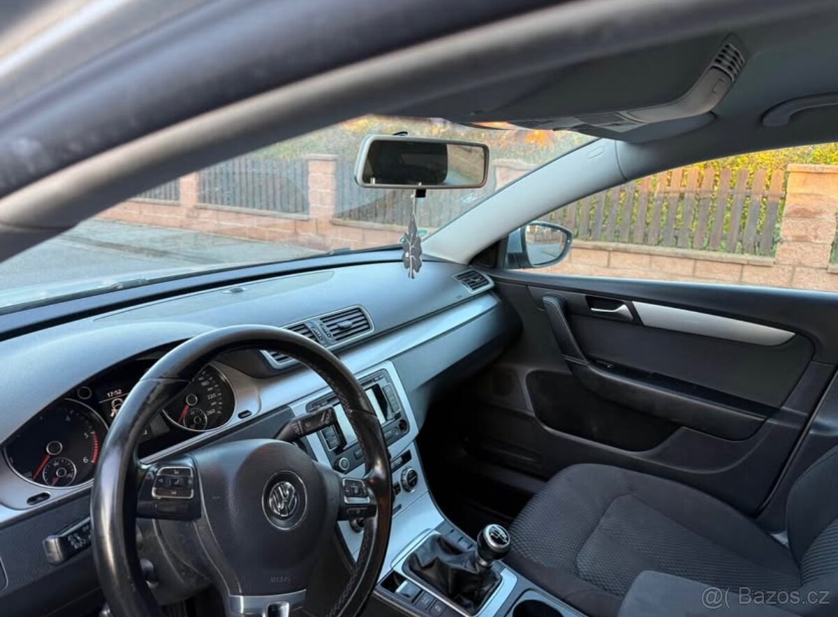 Vw Passat 2013 2.0 TDi 103kw kombi - 6