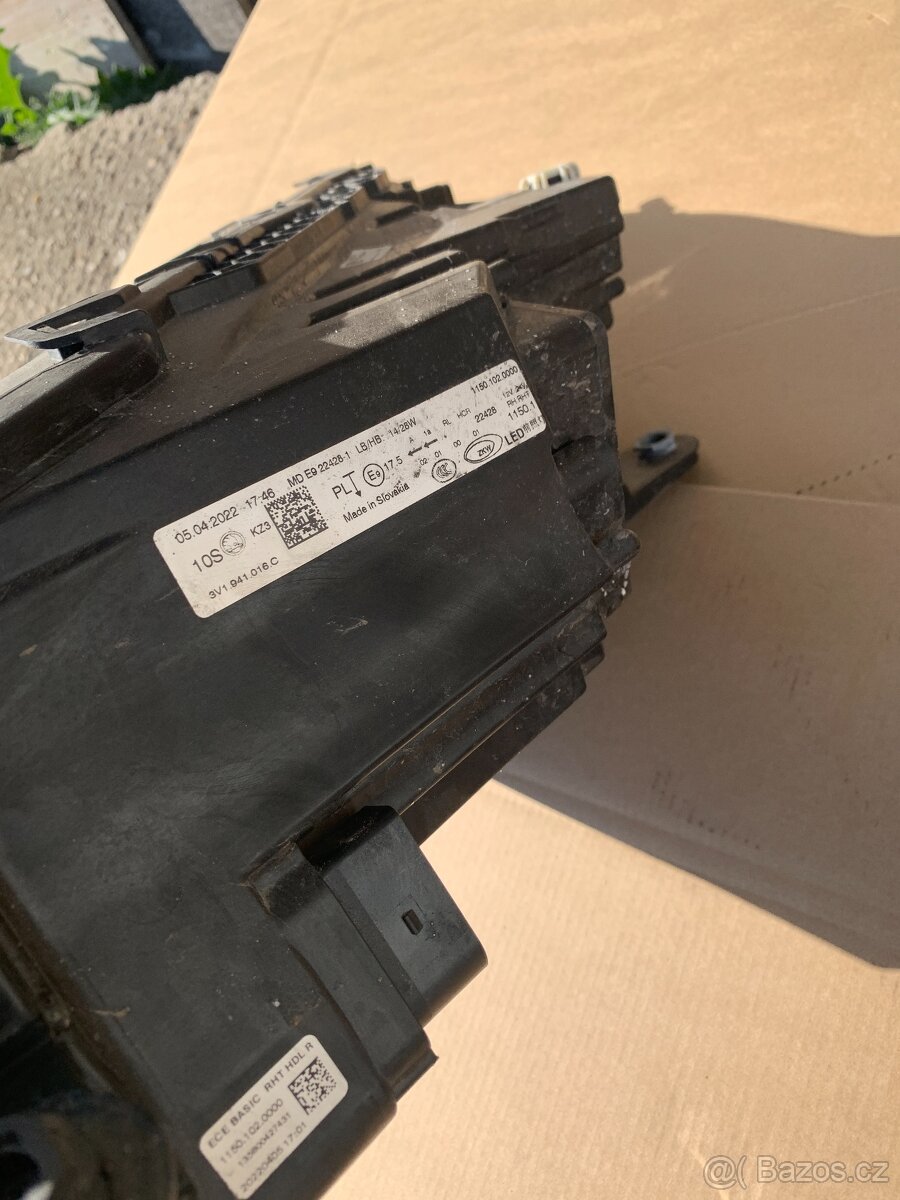 svetlo skoda superb 3 III lift svetla xenony - 6