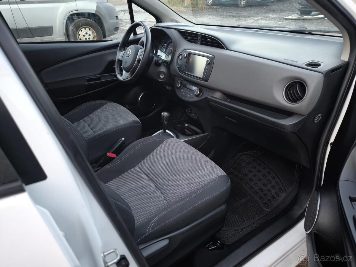 Toyota Yaris Edition-S Hybrid 1.5 16V Automat 1.5 16v r. V.2 - 6