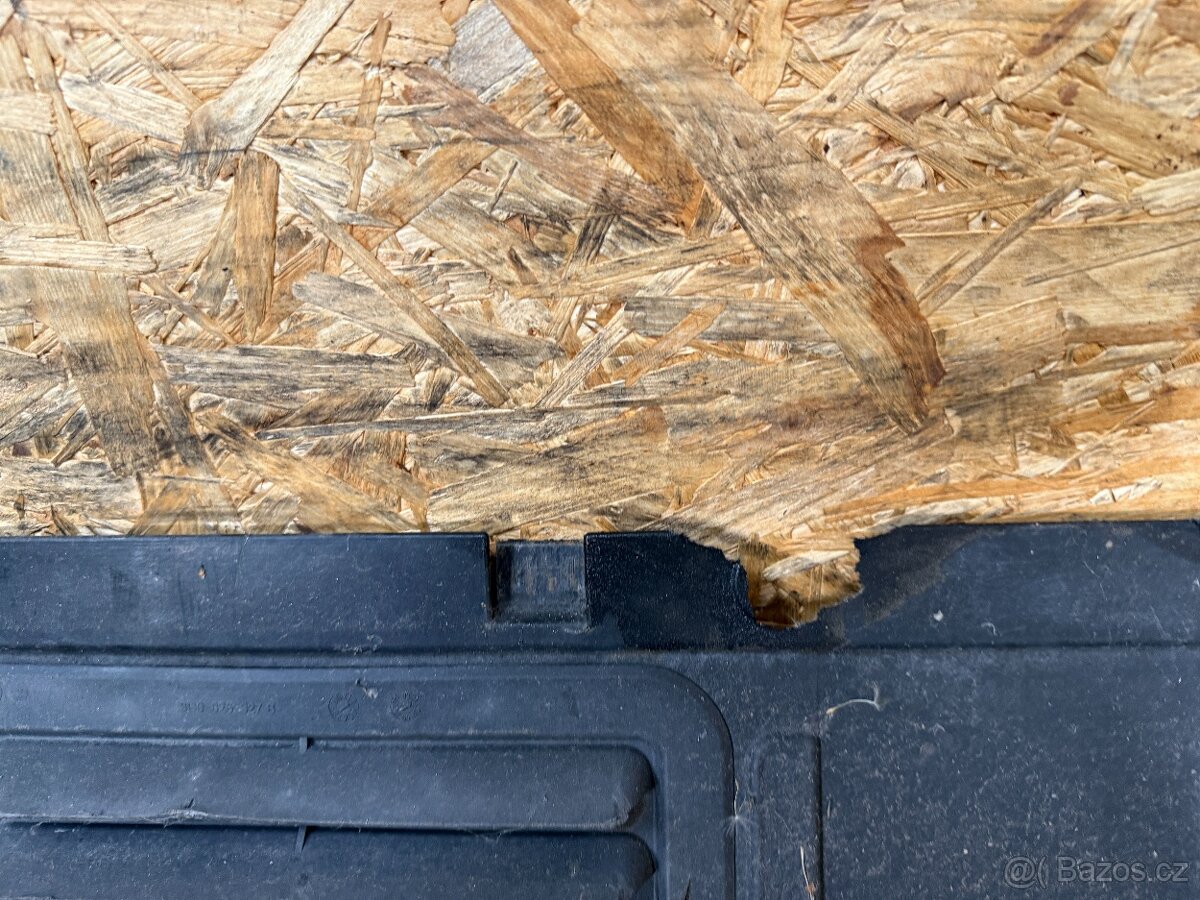 SPODNÍ KRYT MOTORU VW PHAETON 3D0825237L - 6