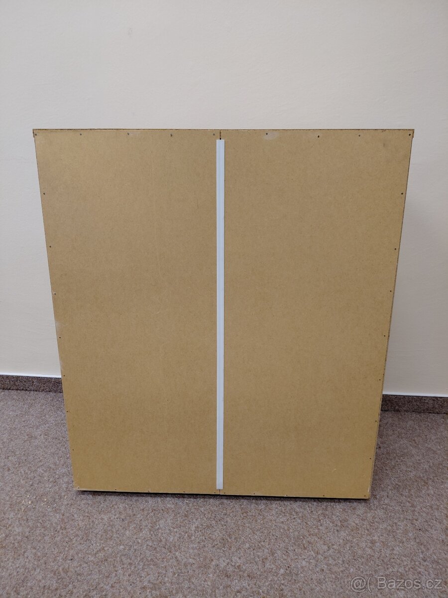 PRODÁM 2 MENŠÍ SKŘÍŇKY - 6