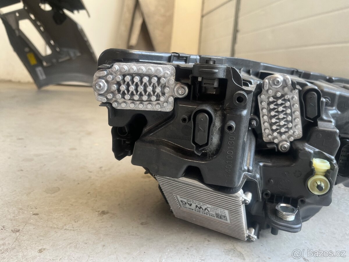 Octavia 4 facelift kapota,naraznikmaska-černý rámeček,svetla - 6