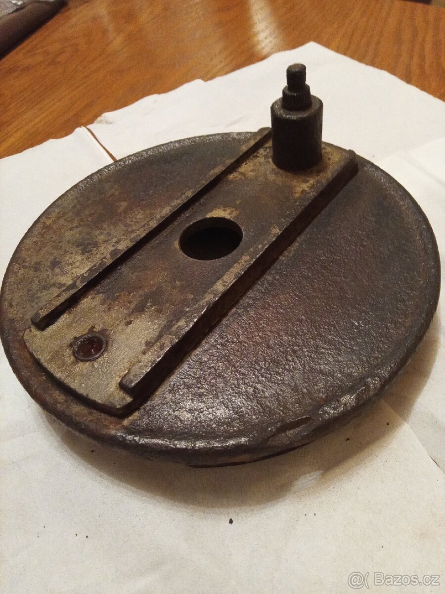 Jawa Perak- rozeta a štít - 6