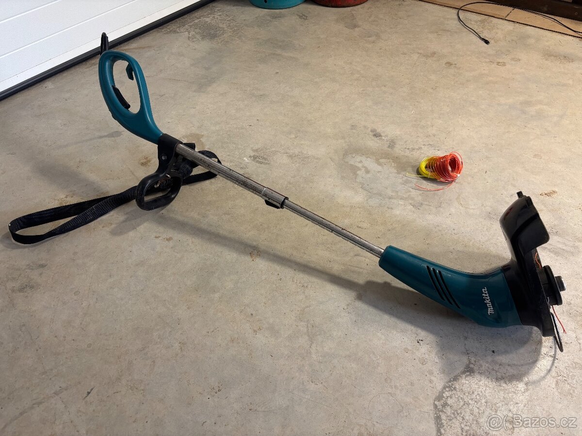 Elektrický vyžínač Makita UR3000 450W - 6