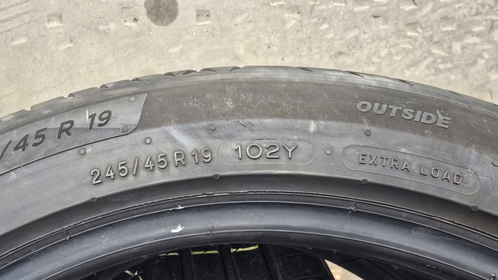 Letní pneu 245/45/19 Michelin - 6