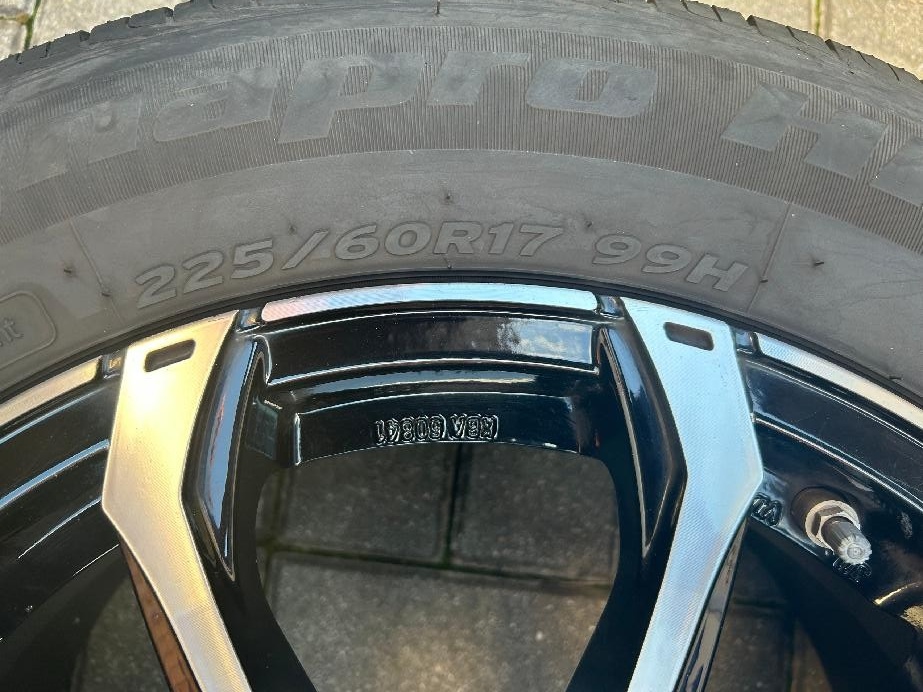 Alu kola 7.5x17 ET45,rozteč 114.3x5,pneu Hankook 225/60 R17 - 6