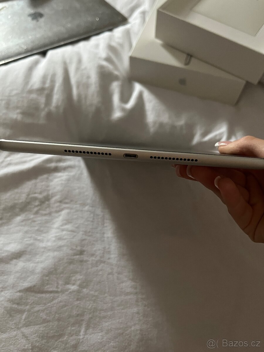iPad 9. generace (2021) - 6