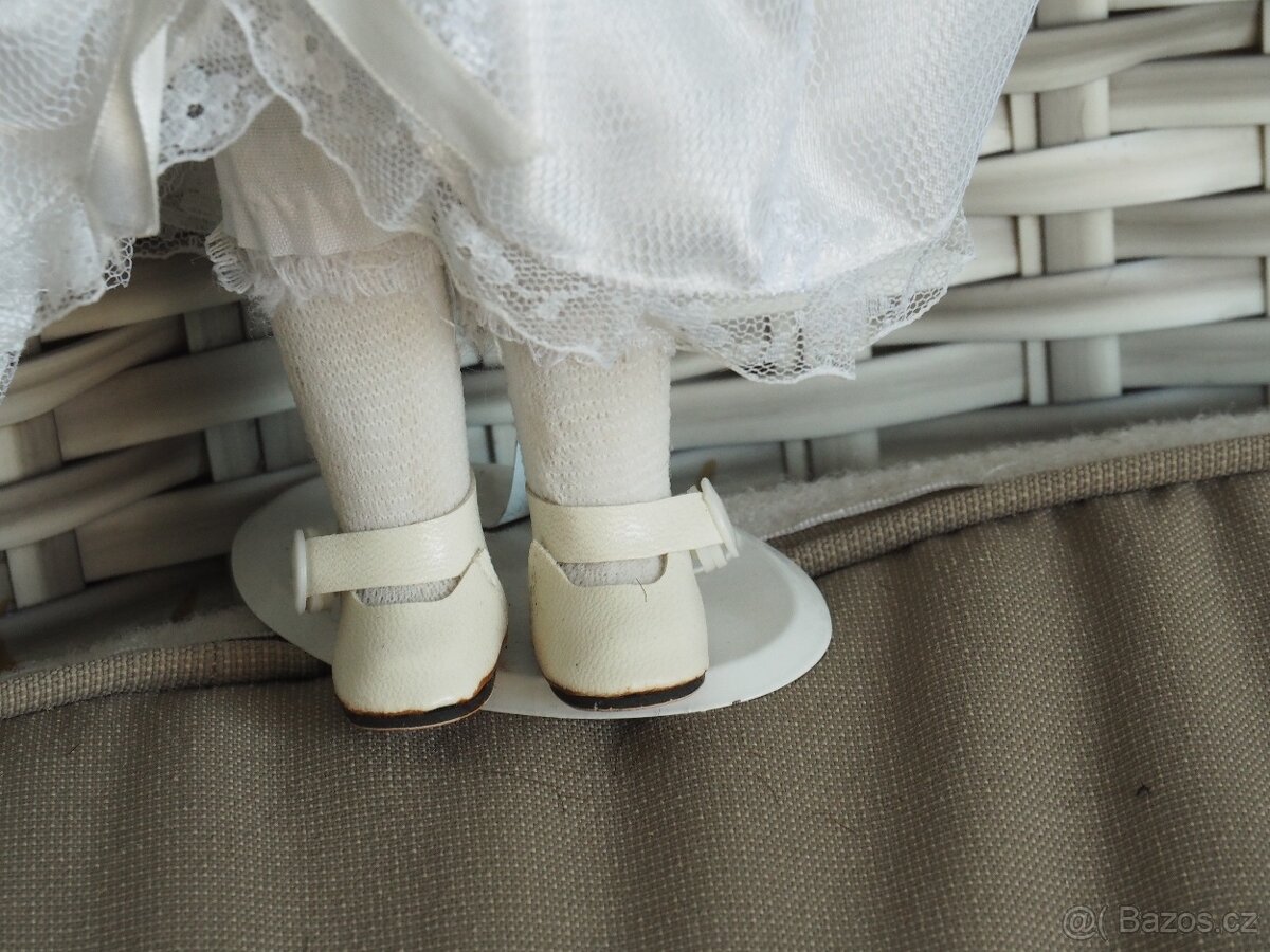 Porcelánová panenka - bílá - 6