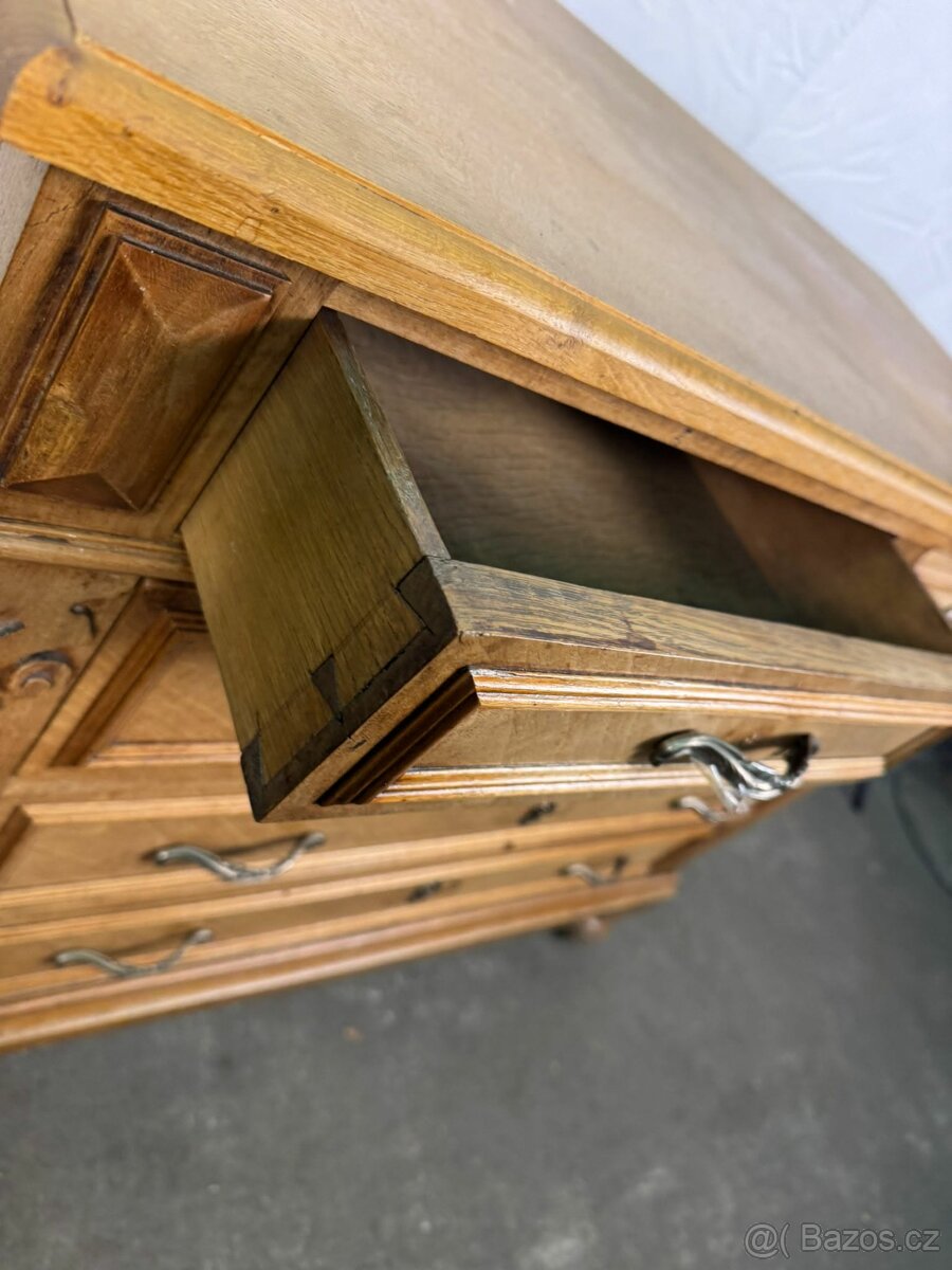 Starožitná rustikální komoda (137008) - 6