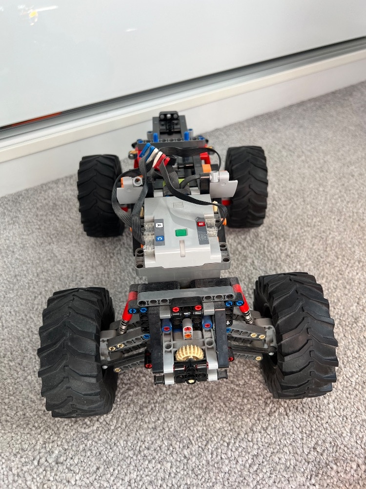 LEGO TECHNIC RC EXTRÉMNÍ TERÉŇÁK 4×4 - 6