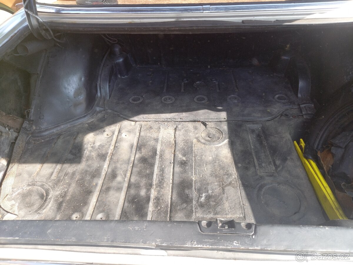 Mercedes-benz w115 3.0D - 6