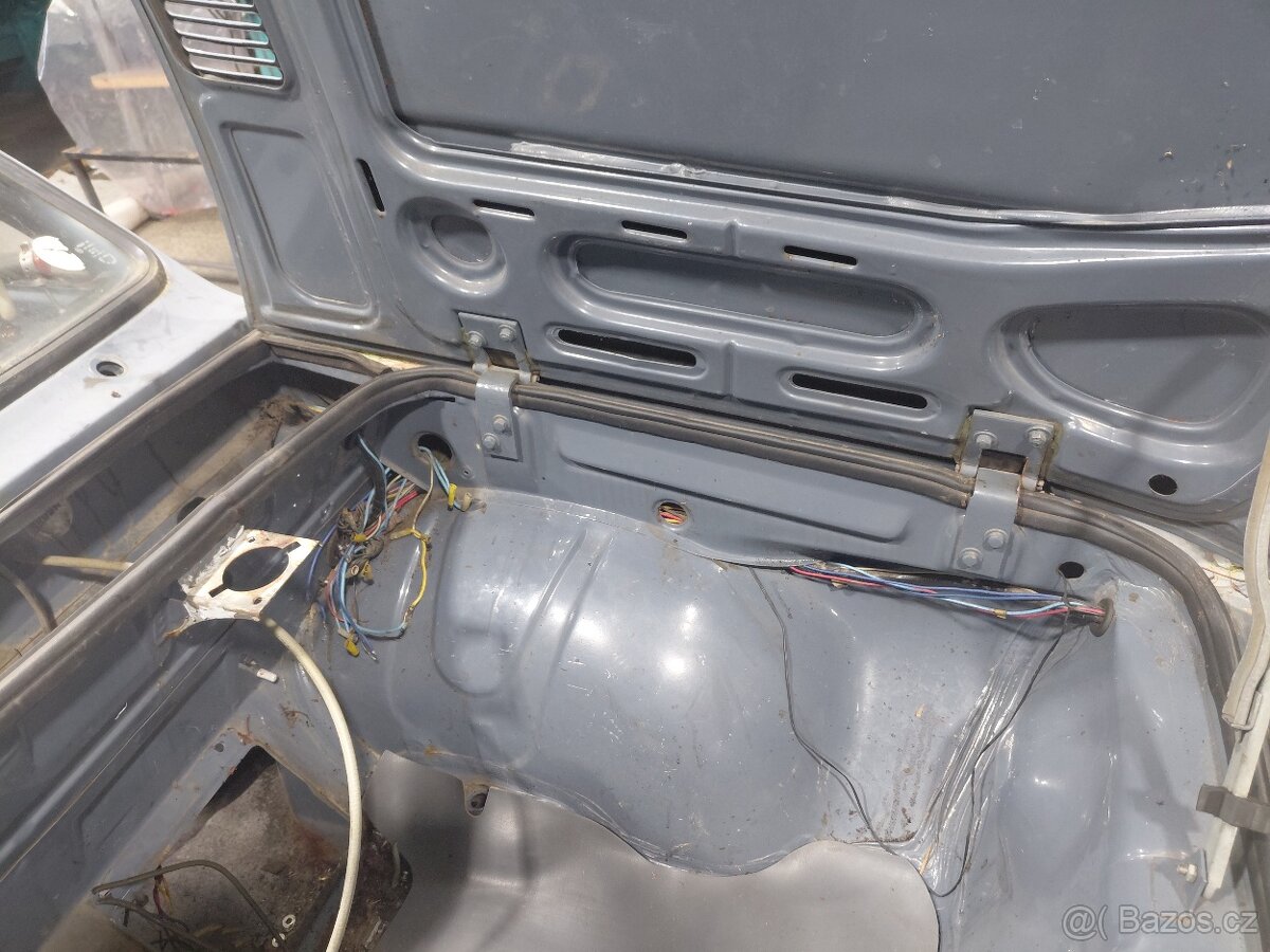 Škoda 120M karoserie - 6