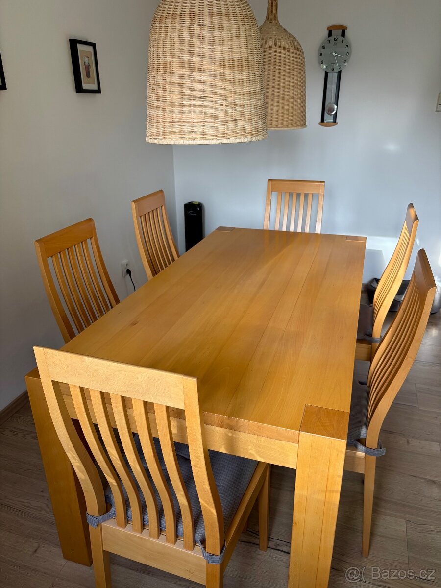 Jídelní stůl z masivu + 6 židlí - 6