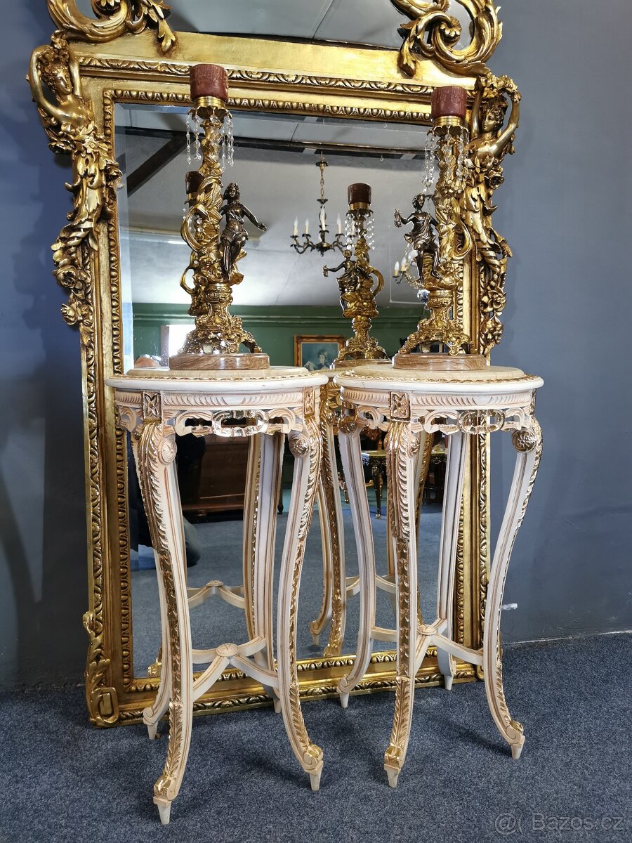 Zámecké dřevěné stolky s mramorovou deskou. - 6