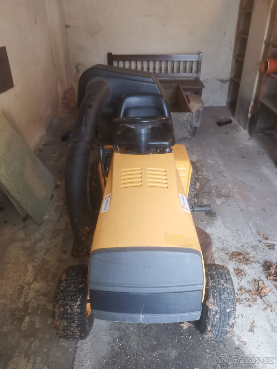 Prodám traktůrek na sekání s valníčkem - 6