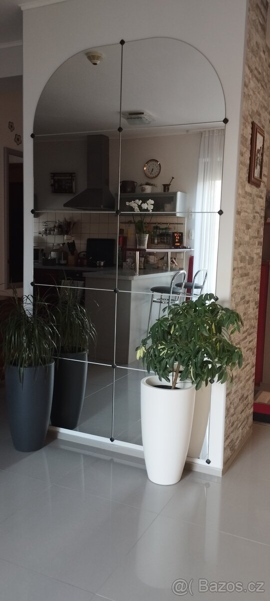 Zrcadlová atraktivní stěna levně - 6
