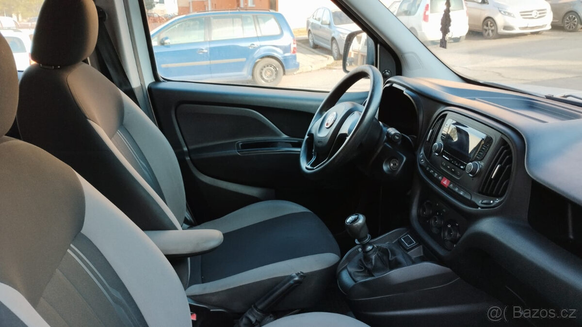 Prodám Fiat Doblo MAXI 5míst 1.6JTD 77KW r.v.2018 - 6