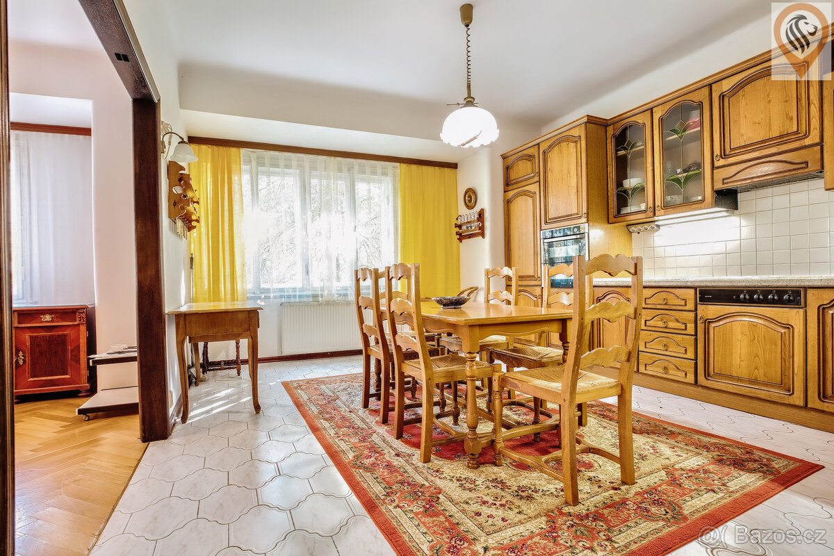 Pronájem velkorysého bytu 3+1 v centru Plzně – Havlíčkova ul - 6