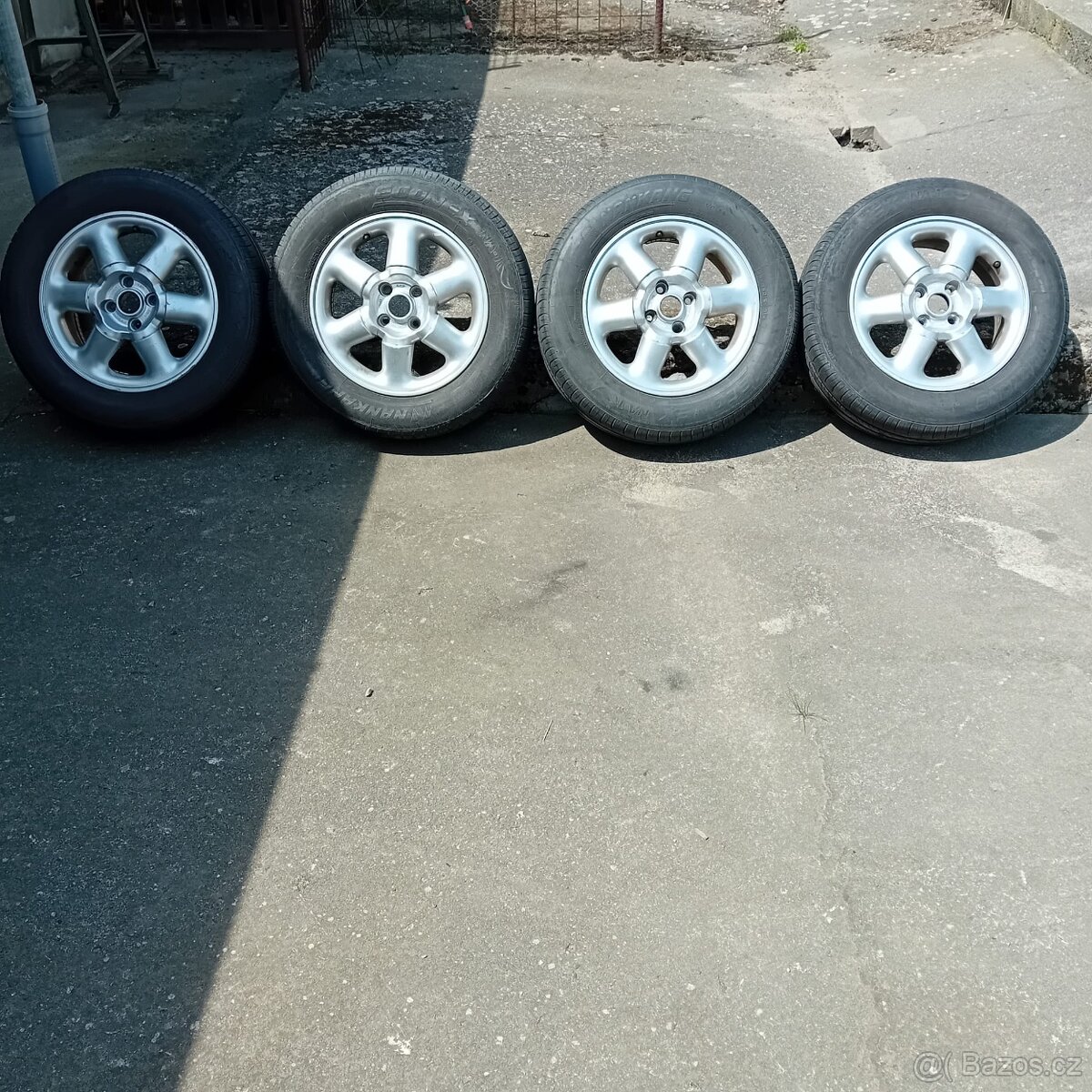 Prodám alu disky 6Jx15 - 6