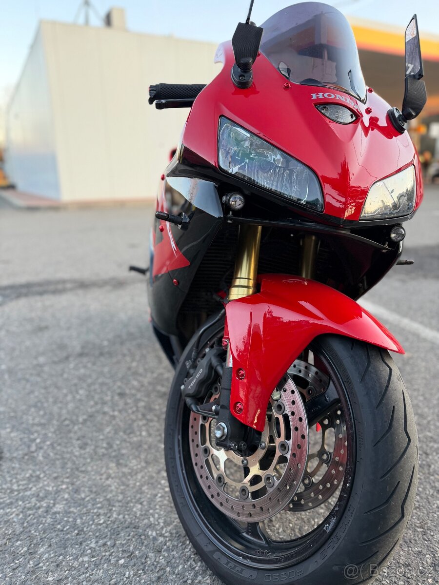 Honda CBR600RR 2006 - 6