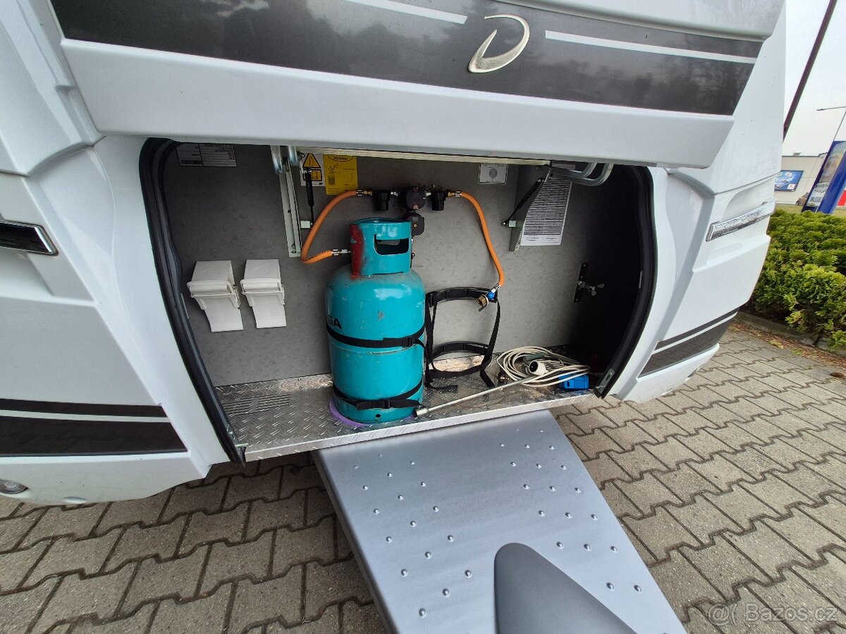 Obytný přívěs DETHLEFS NOMAD 530 DR - 6