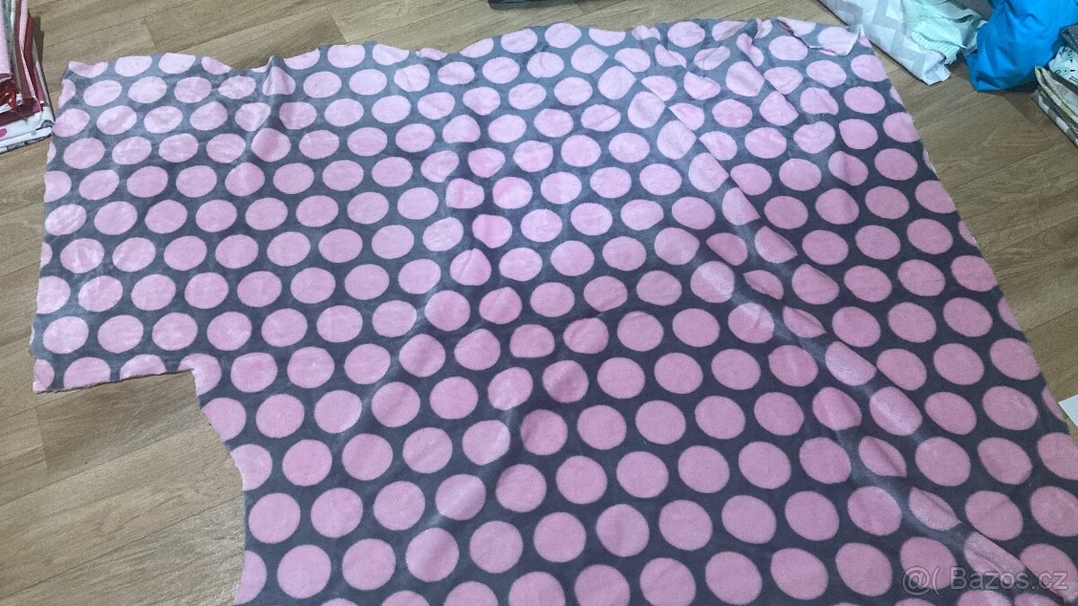 Výhodně Látky po úklidu dílny - 6