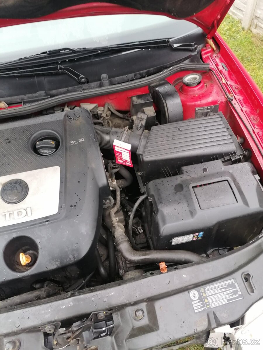 Škoda Octavia 1,9 tdi - bouraná - 6