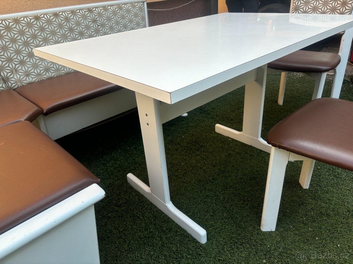 Rohová jídelní sestava - 6