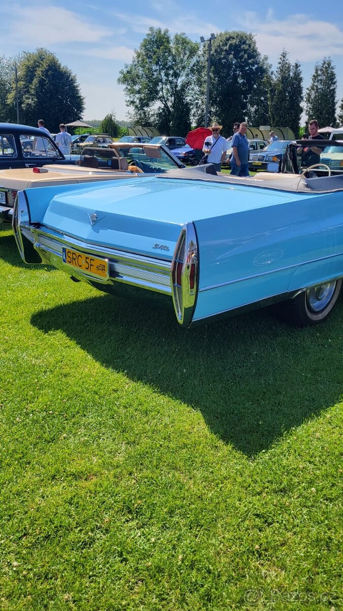 Cadillac Deville - 6