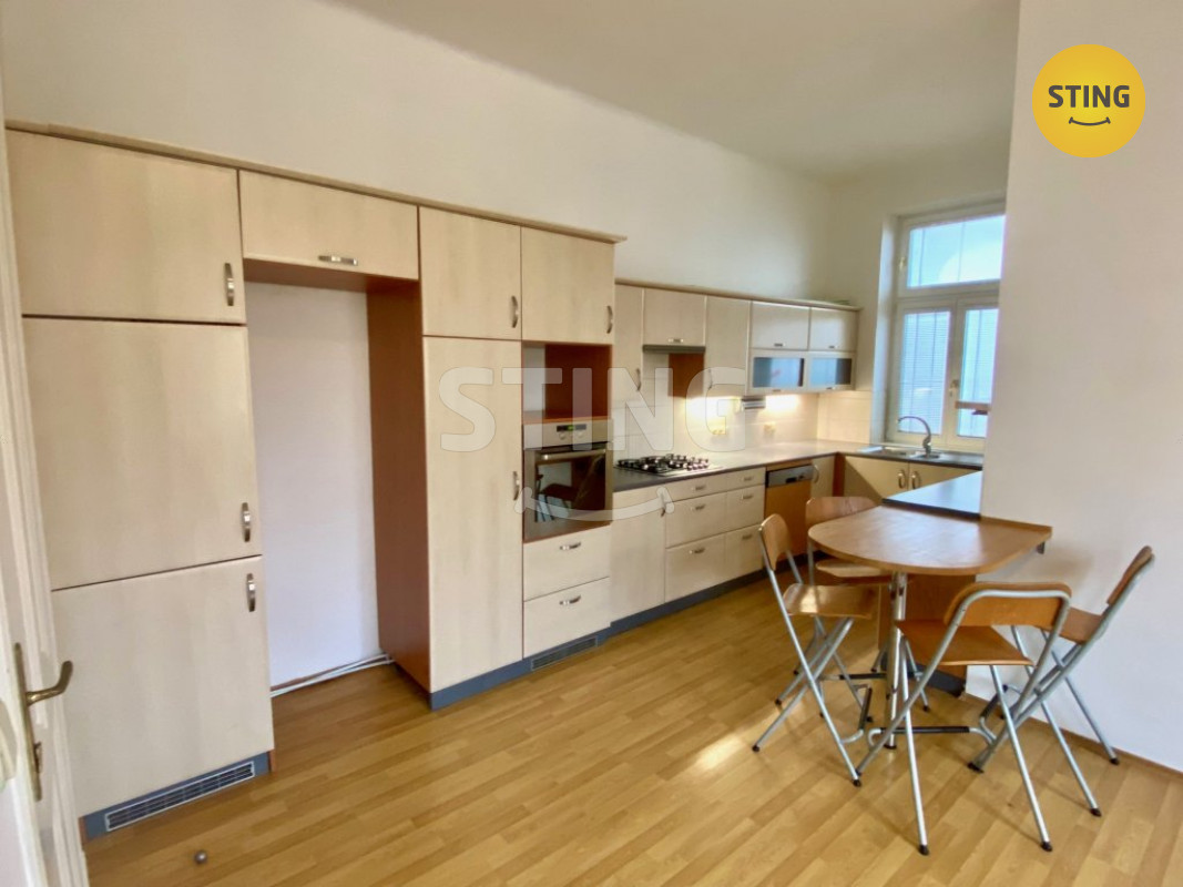 Pronájem bytu a garáže Opava, 134148 - 6