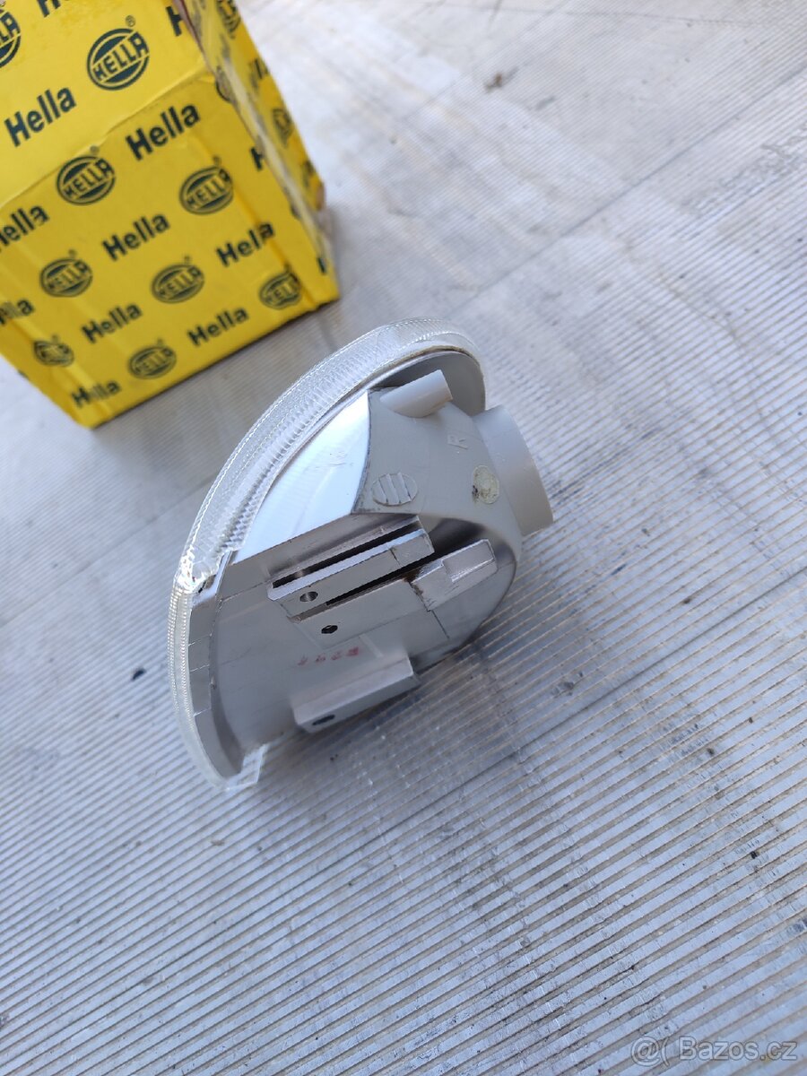 Pravý blinkr Felicia - 6