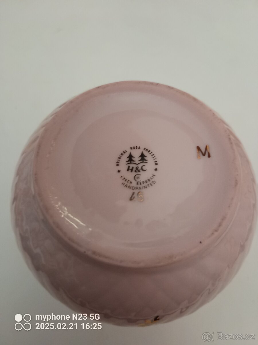 Retro růžové hrnky malovane buclaky - 6