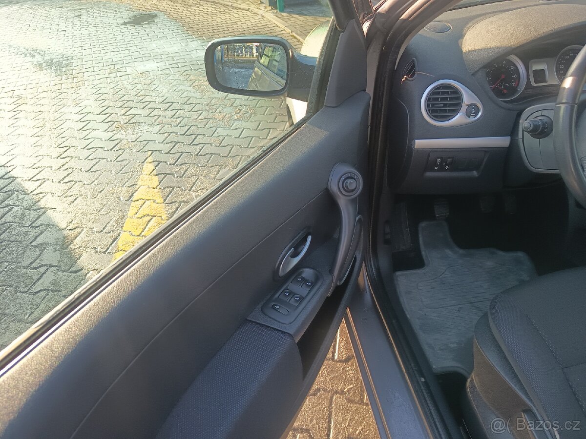 Renault Clio combi 1,2 74 kW - 6