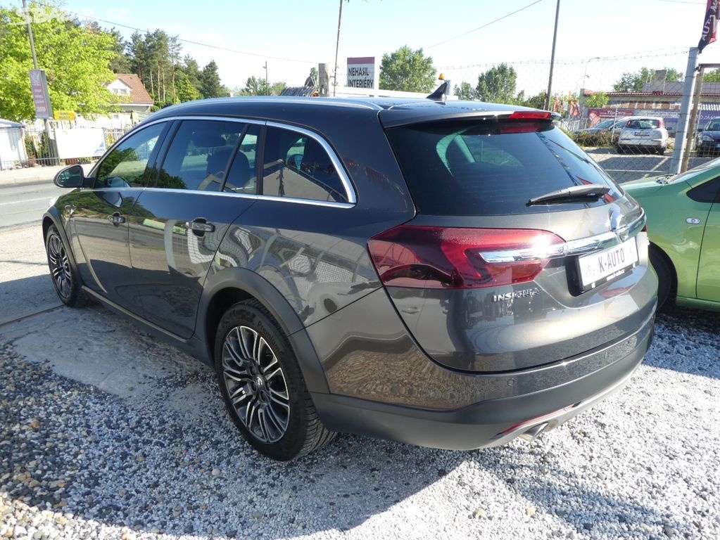 Opel Insignia 2.0CDTi 120kW,4x4,Country T. - 6