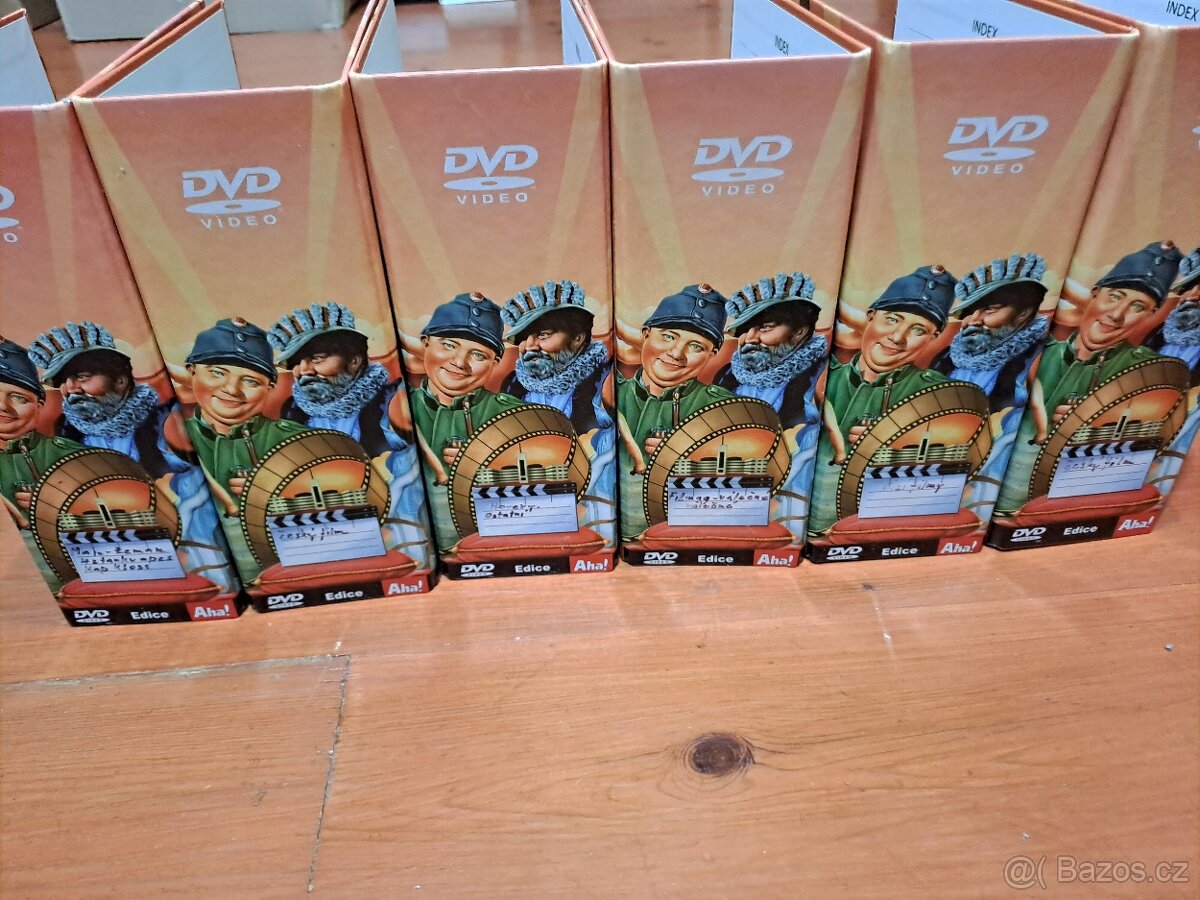 Filmy na DVD + zásobníky - 6