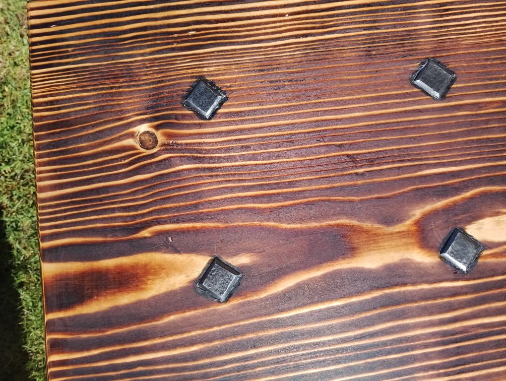 Výjimečné rustikální posezení z masivu ruční výroby pro 6 - - 6